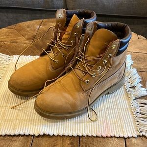 Men’s Timberland boots!